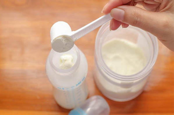 Cách pha sữa bột tăng cân đúng cách 